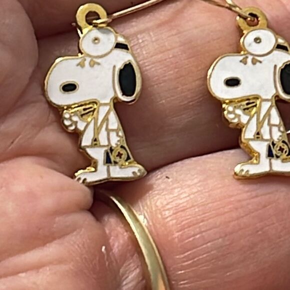 Vintage Dr. Snoopy United Features Aviva Twain dangle earrings. - Picture 6 of 8